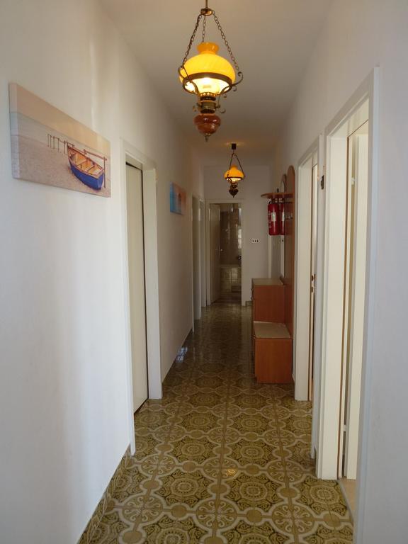 Apartments Tony Stanici - Omiš Eksteriør billede